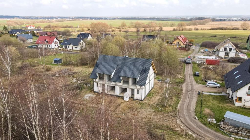 Dom 2 lokalowy, stan surowy Borzęcin/Juszkowo - zdjęcie 3