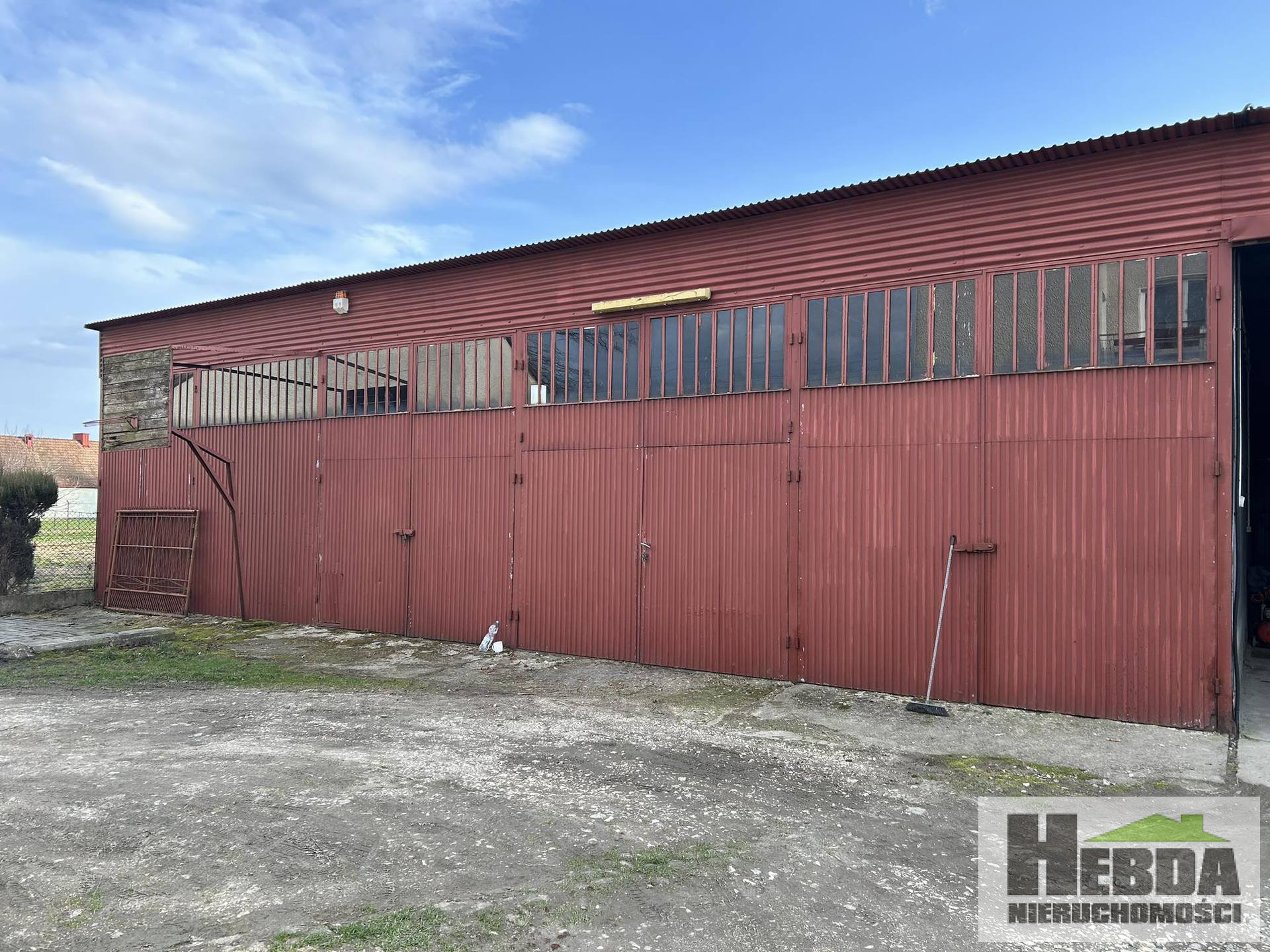 Na wynajem hala magazynowa oraz utwardzony plac, Łęg Tarnowski - zdjęcie 1