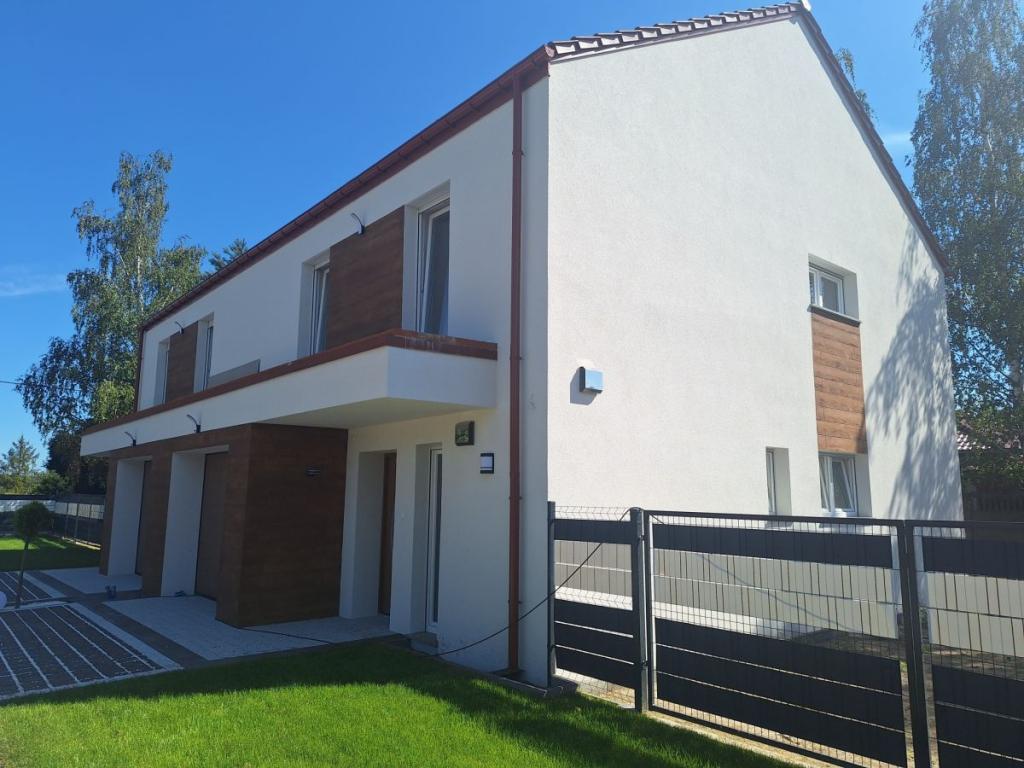 GOTOWY! rekuperacja, bez skosów, asfalt , latarnie - zdjęcie 21