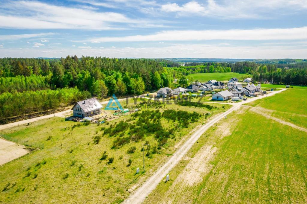 Działka budowlana w spokojnej okolicy przy lesie - zdjęcie 4