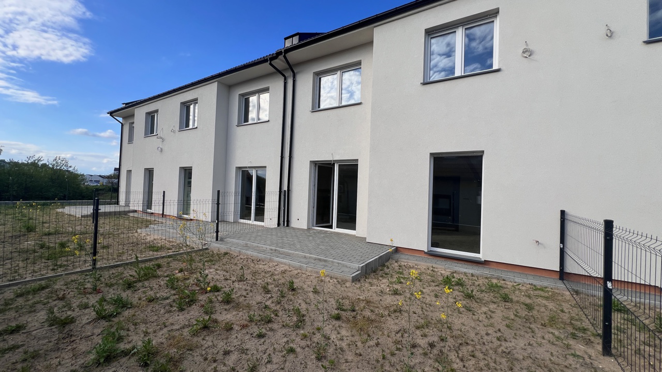 Środkowy segment szeregowca w Luboniu - zdjęcie 2