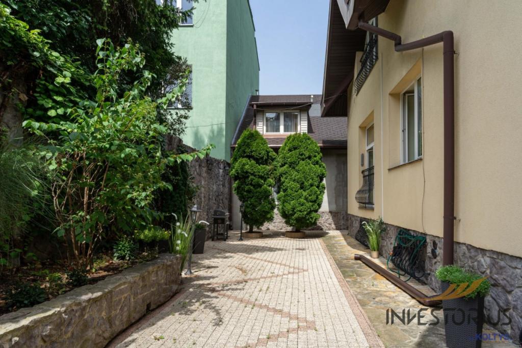 Budynek800m2/13pokoi/Taras/Balkony/2xGaraż/Parking - zdjęcie 2