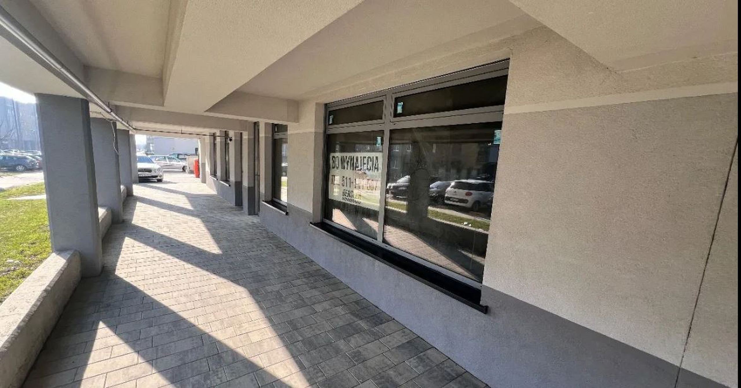 Lokal 150 m2 w Nowym Centrum Lubonia - zdjęcie 4