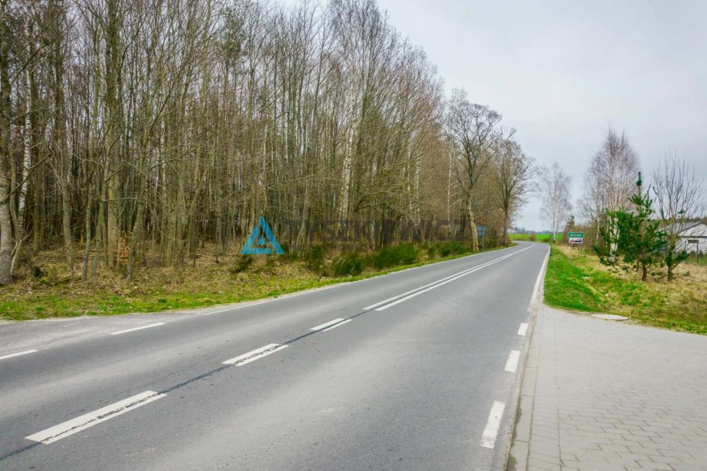 Atrakcyjnie położona działka pod zabudowę - zdjęcie 8