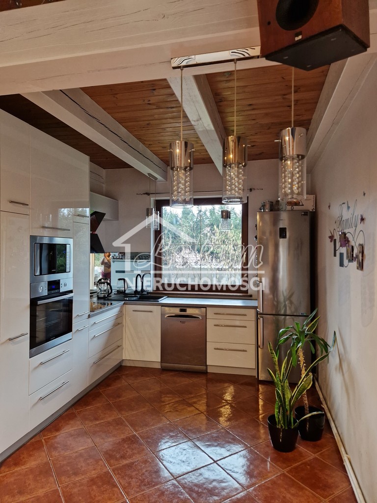 Dom 83,04&nbsp;m², Steklno - zdjęcie 1