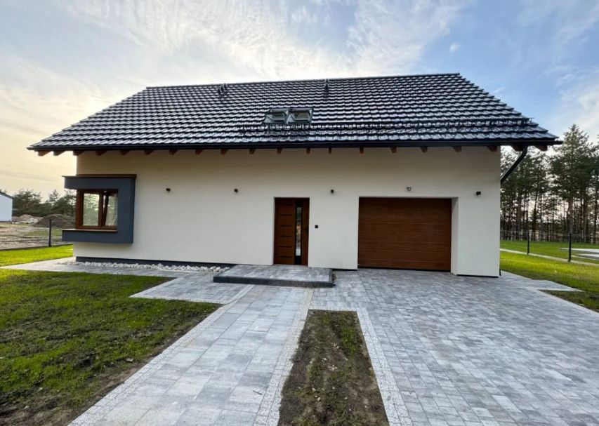 Piękny dom przy lesie - zdjęcie 4