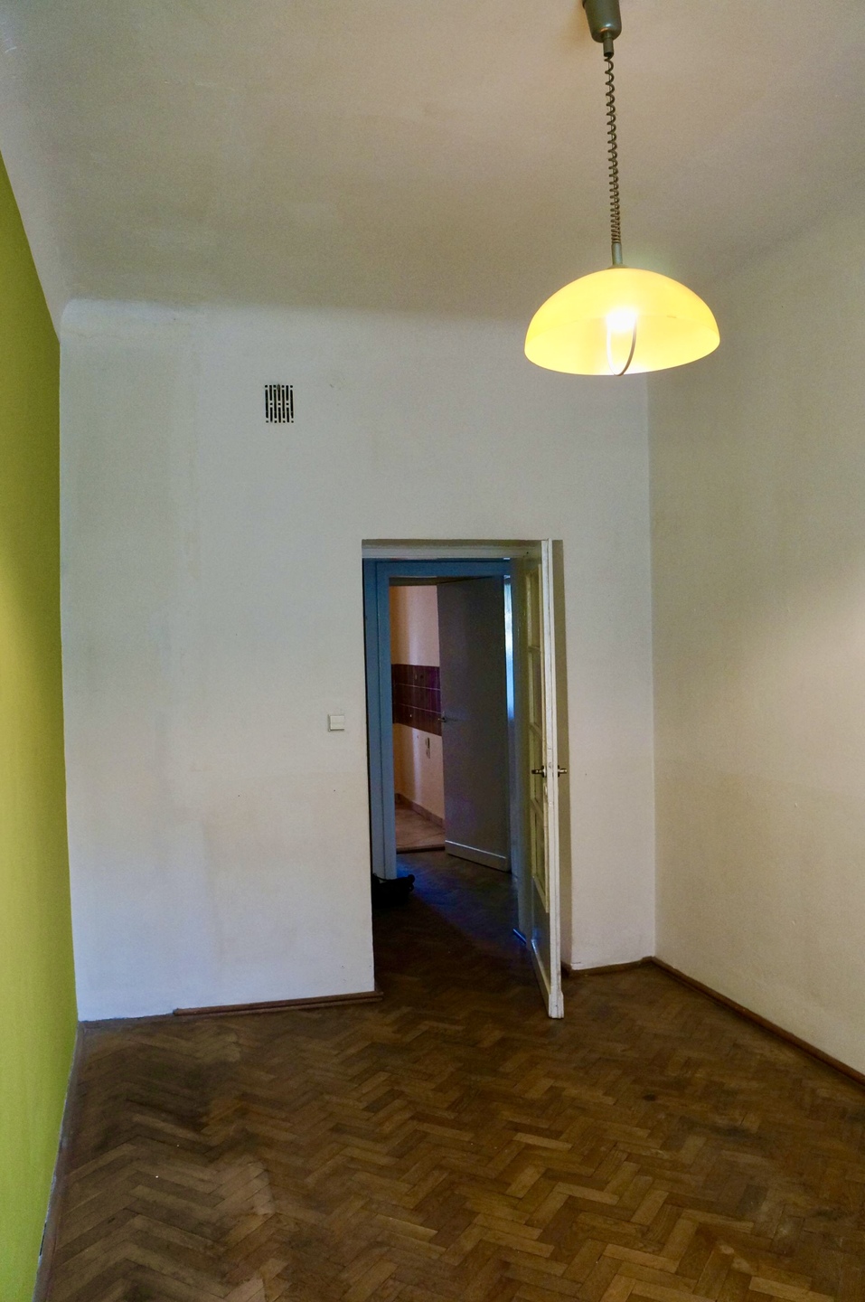 Sprzedam bezpośrednio ciche 3 pokojowe mieszkanie w odbudowanej po wojnie kamienicy w samym sercu Starego Miasta w Warszawie, ulica Kozia. - zdjęcie 15