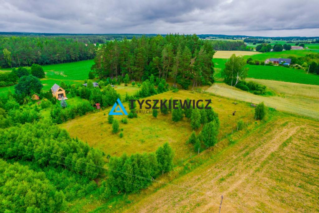 Urokliwa działka blisko jeziora. - zdjęcie 1