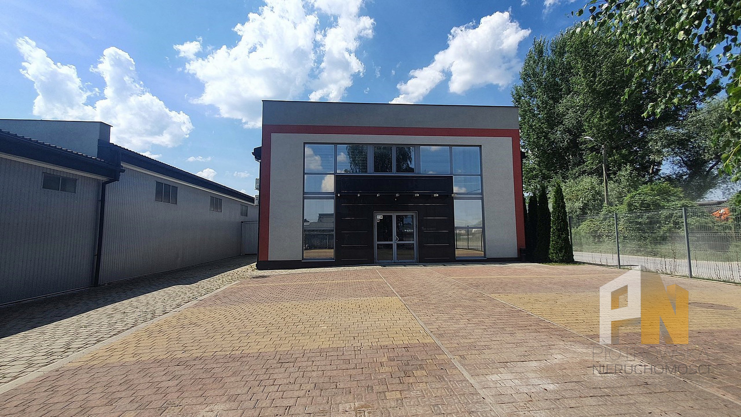 Biurowiec 450m2 do wynajęcia - zdjęcie 2