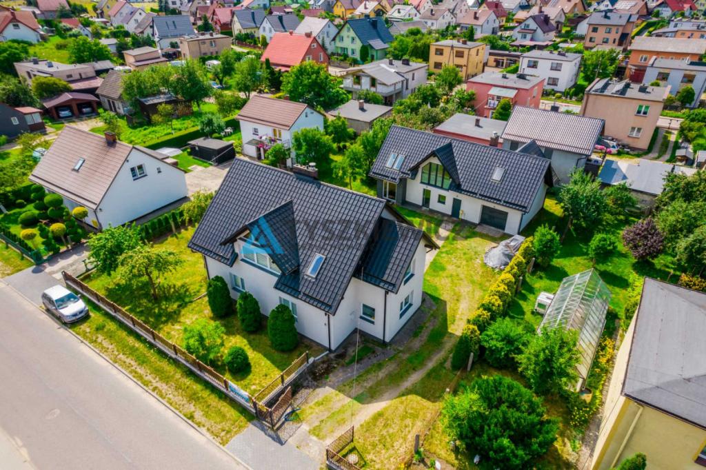 Atrakcyjny dom w Łubianie — idealny dla rodziny! - zdjęcie 4