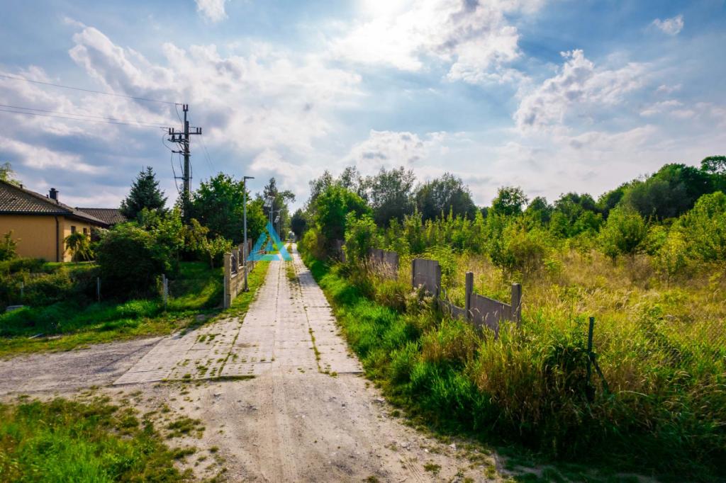 Atrakcyjnie położona działka pod zabudowę - zdjęcie 19