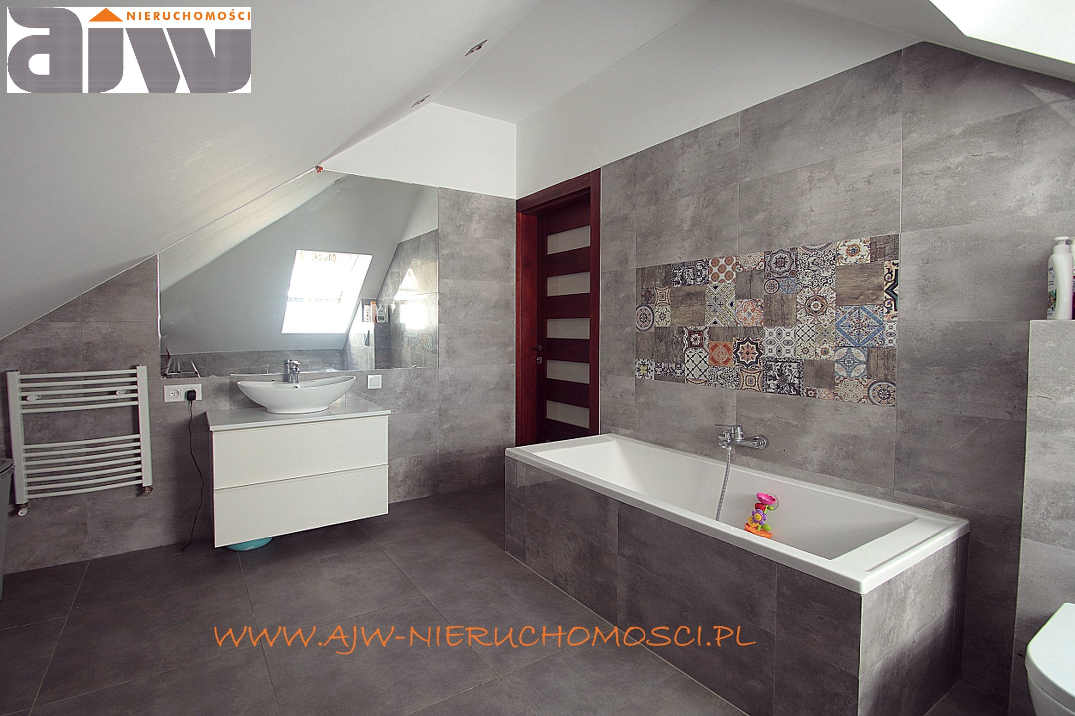 Hornówek dom inteligentny wolnostojący - zdjęcie 12