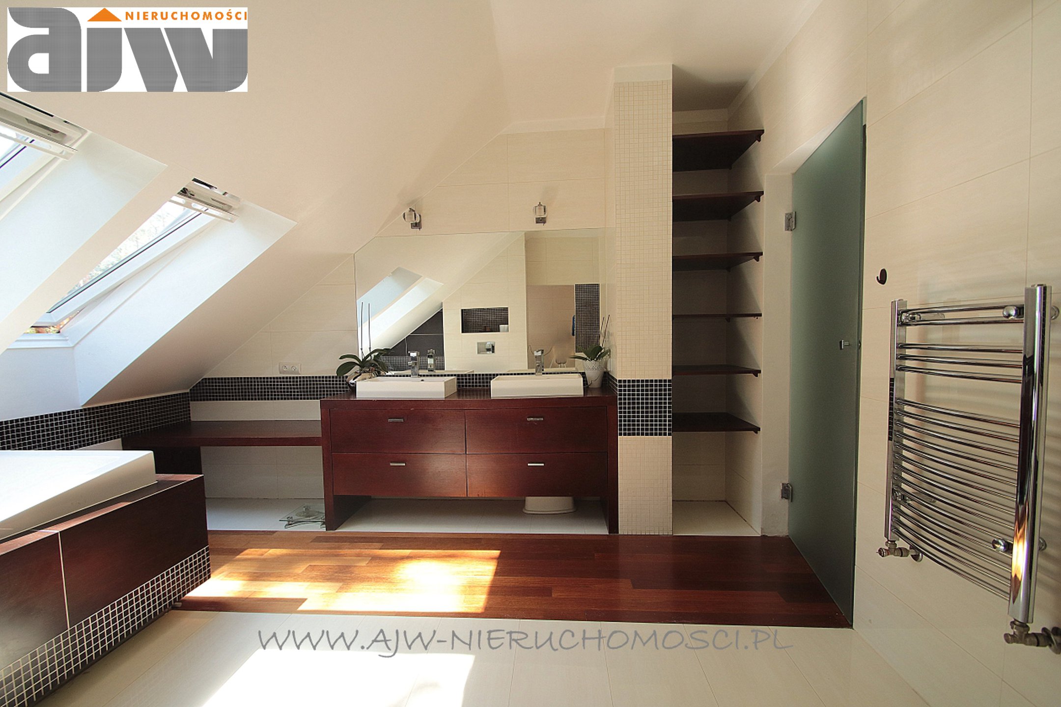 Hornówek dom inteligentny wolnostojący - zdjęcie 10