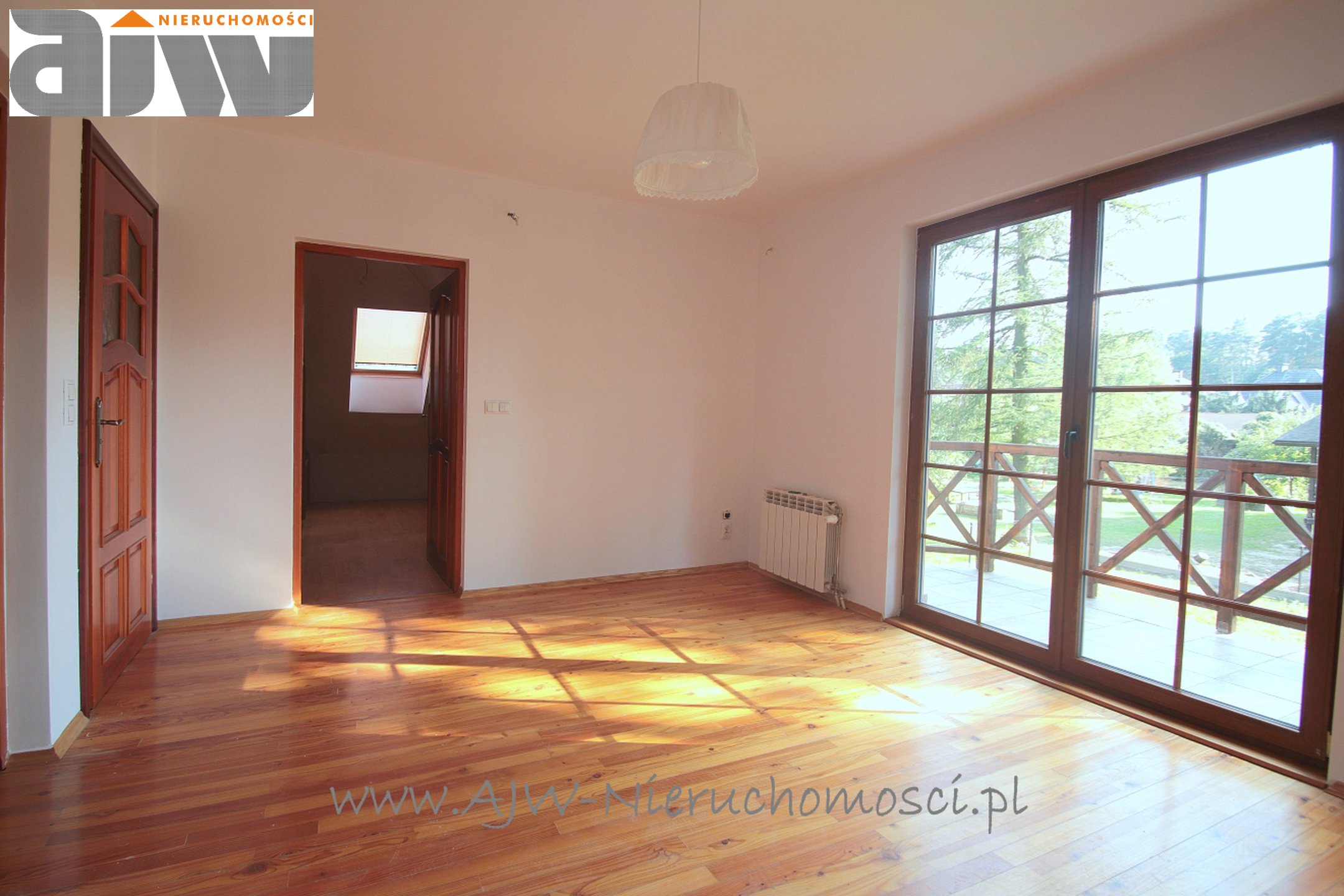 Dom w Izabelinie C z pomieszczeniem inwestycyjnym/wielofunkcyjnym. - zdjęcie 8