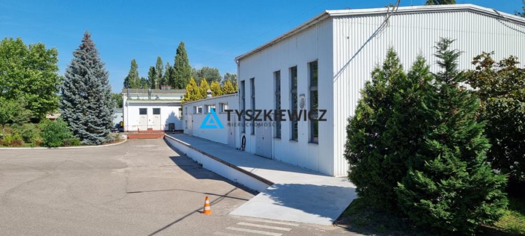 Budynek produkcyjny z rampą - zdjęcie 1