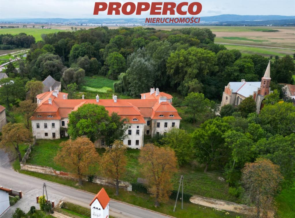 Dom 4100 m², Małuszów - zdjęcie 1