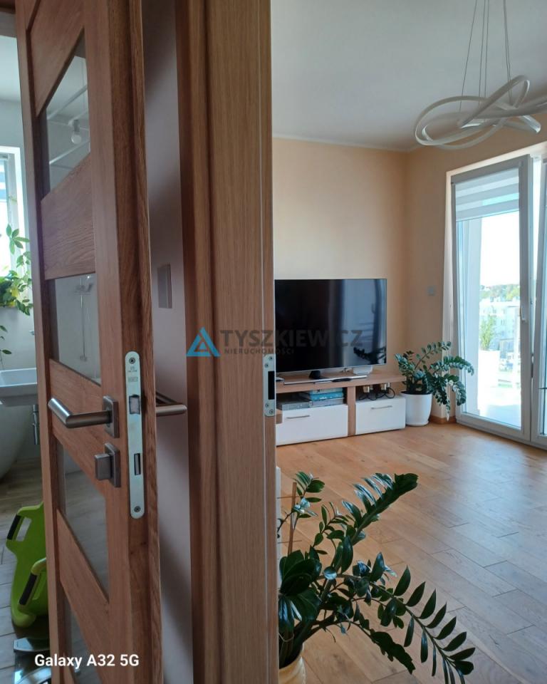 Apartament na ostatnim piętrze z pięknym widokiem - zdjęcie 12