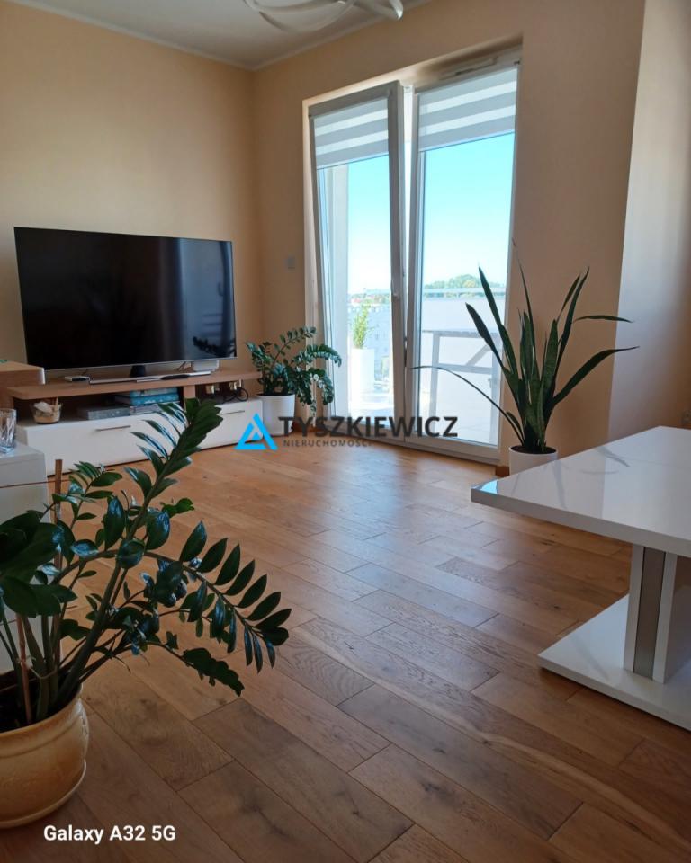 Apartament na ostatnim piętrze z pięknym widokiem - zdjęcie 1