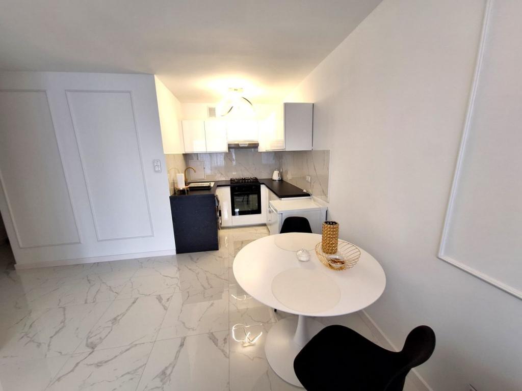 Do wynajęcia słoneczne, przytulne mieszkanie. - zdjęcie 2