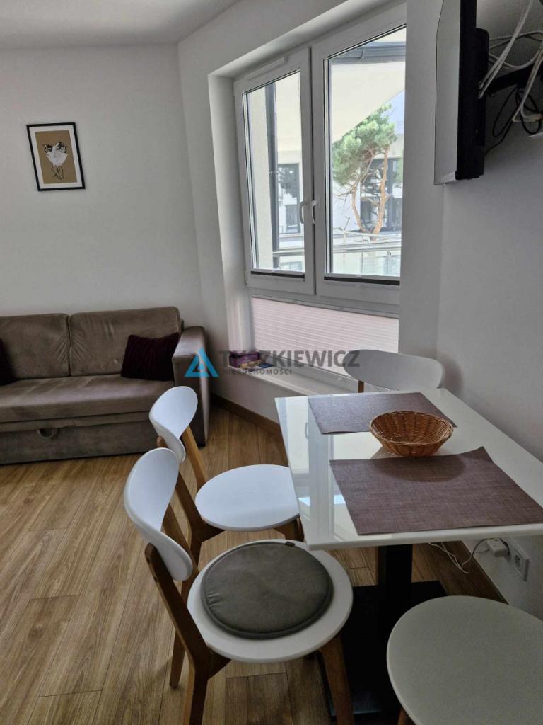 Atrakcyjny apartament nad morzem - zdjęcie 9