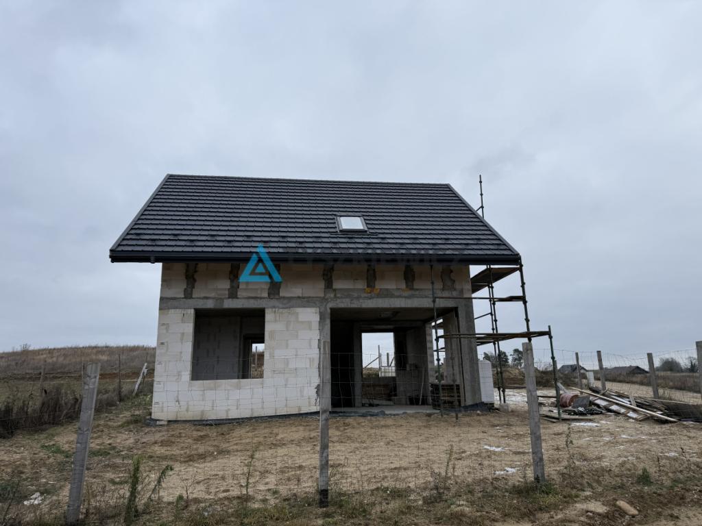 Działki budowlane z rozpoczętą budową - zdjęcie 25