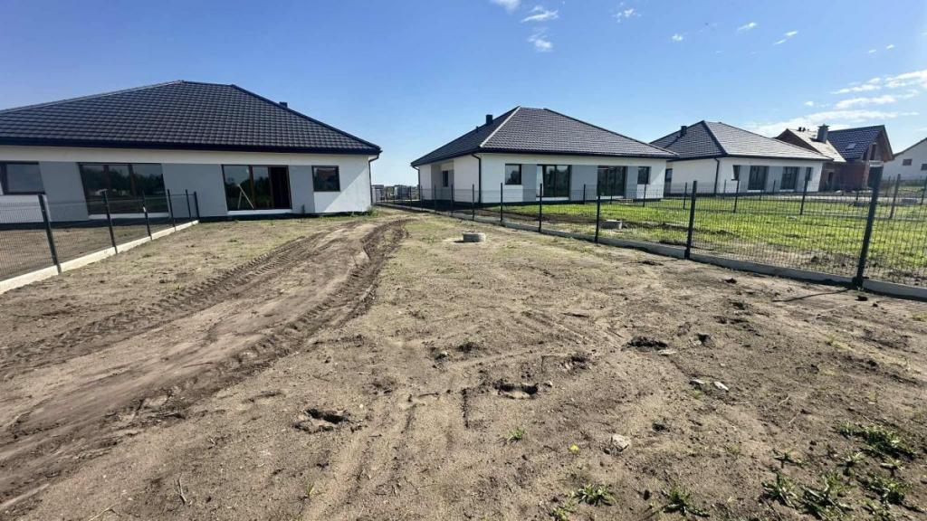 duża działka , 4 pokoje, porterówka - zdjęcie 8