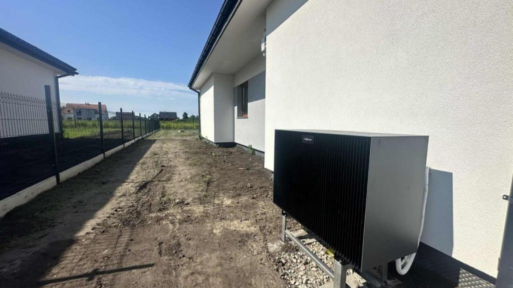 duża działka , 4 pokoje, porterówka - zdjęcie 6