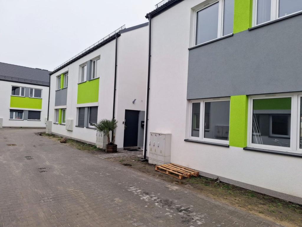 3 pokoje, 2 miejsca postojowe, balkon - zdjęcie 1