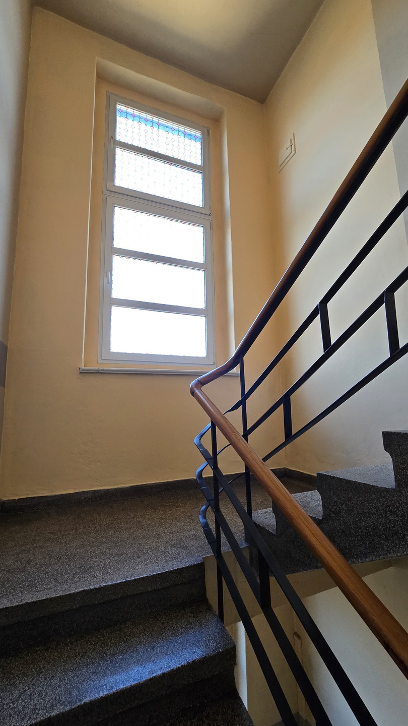 Dom z potencjałem! Przestronny, dwa odrębne lokale, dobry pod działalność gospodarczą, duża działka! - zdjęcie 14