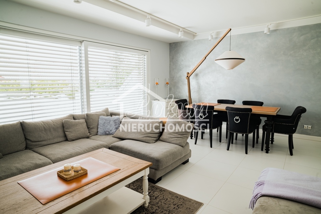 Dom 182&nbsp;m², Bezrzecze - zdjęcie 1