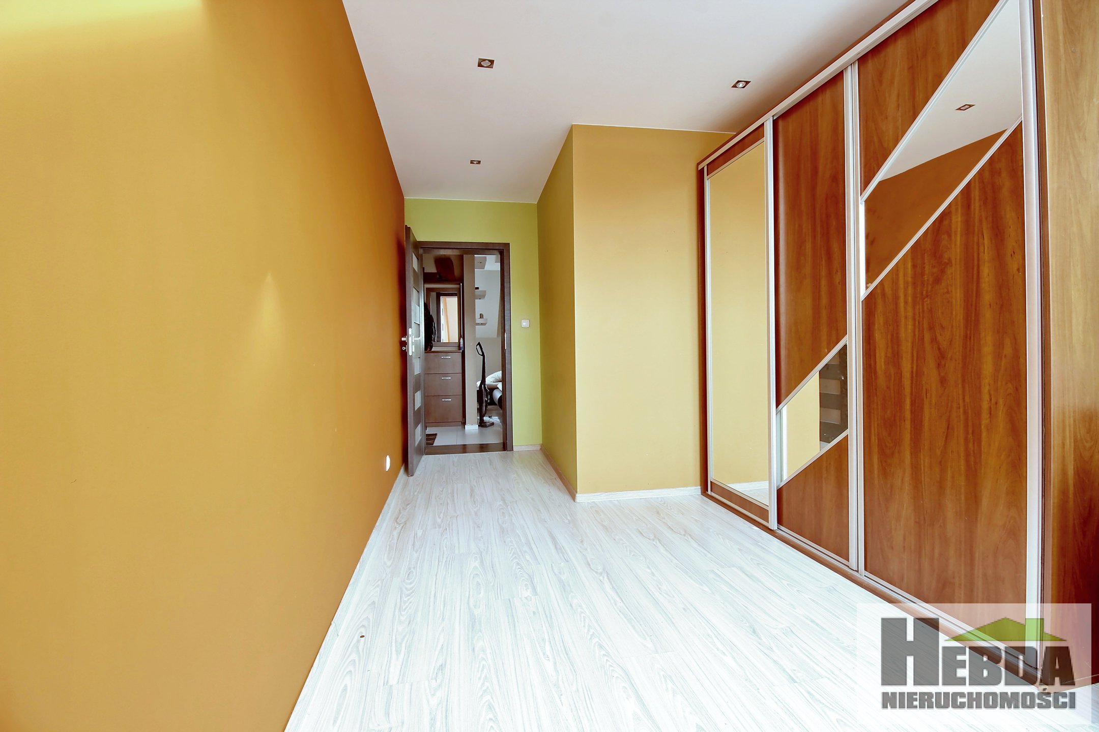 Zamknięte osiedle !!! Mieszkanie dla dużej rodziny !!! - zdjęcie 11