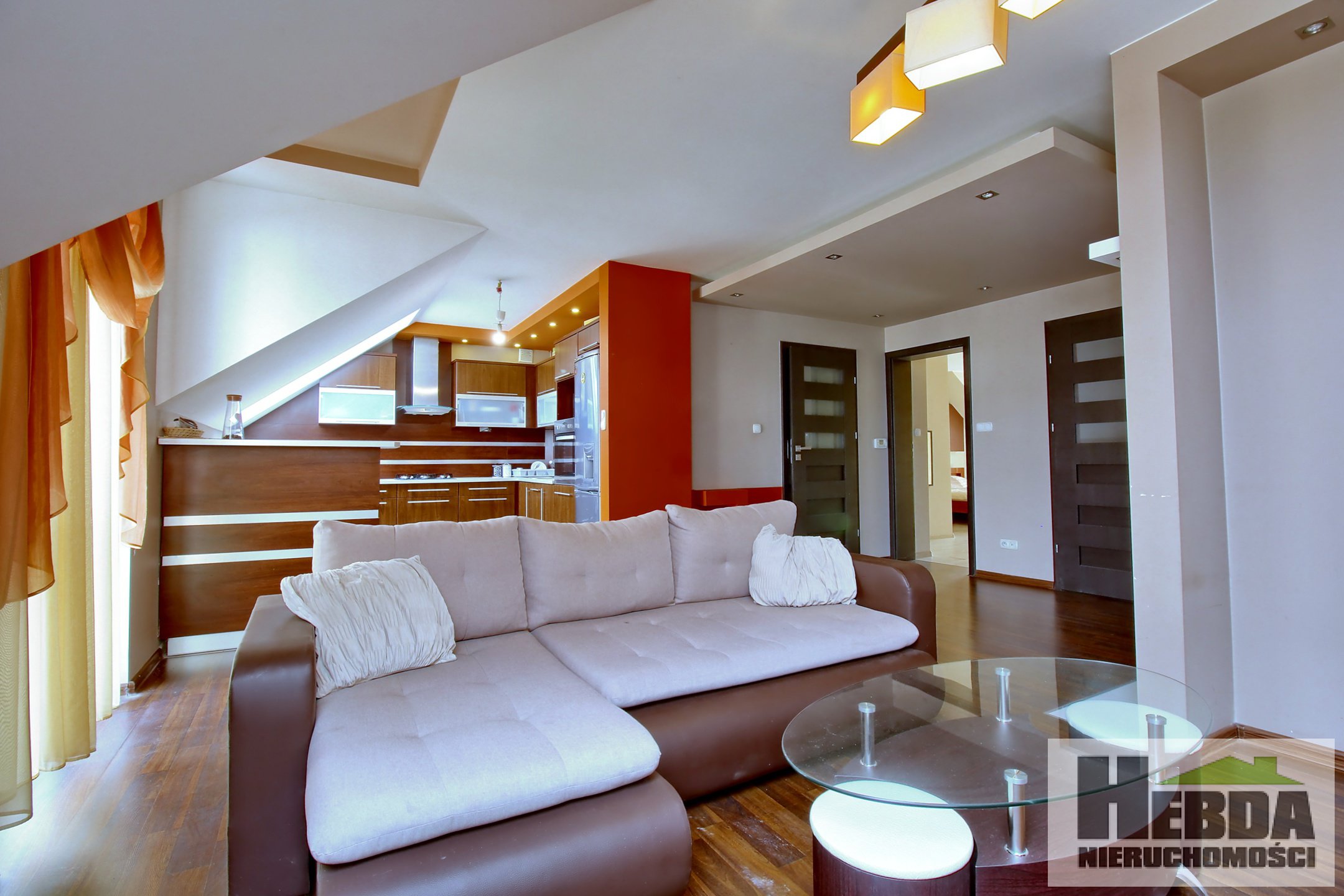 Zamknięte osiedle !!! Mieszkanie dla dużej rodziny !!! - zdjęcie 1