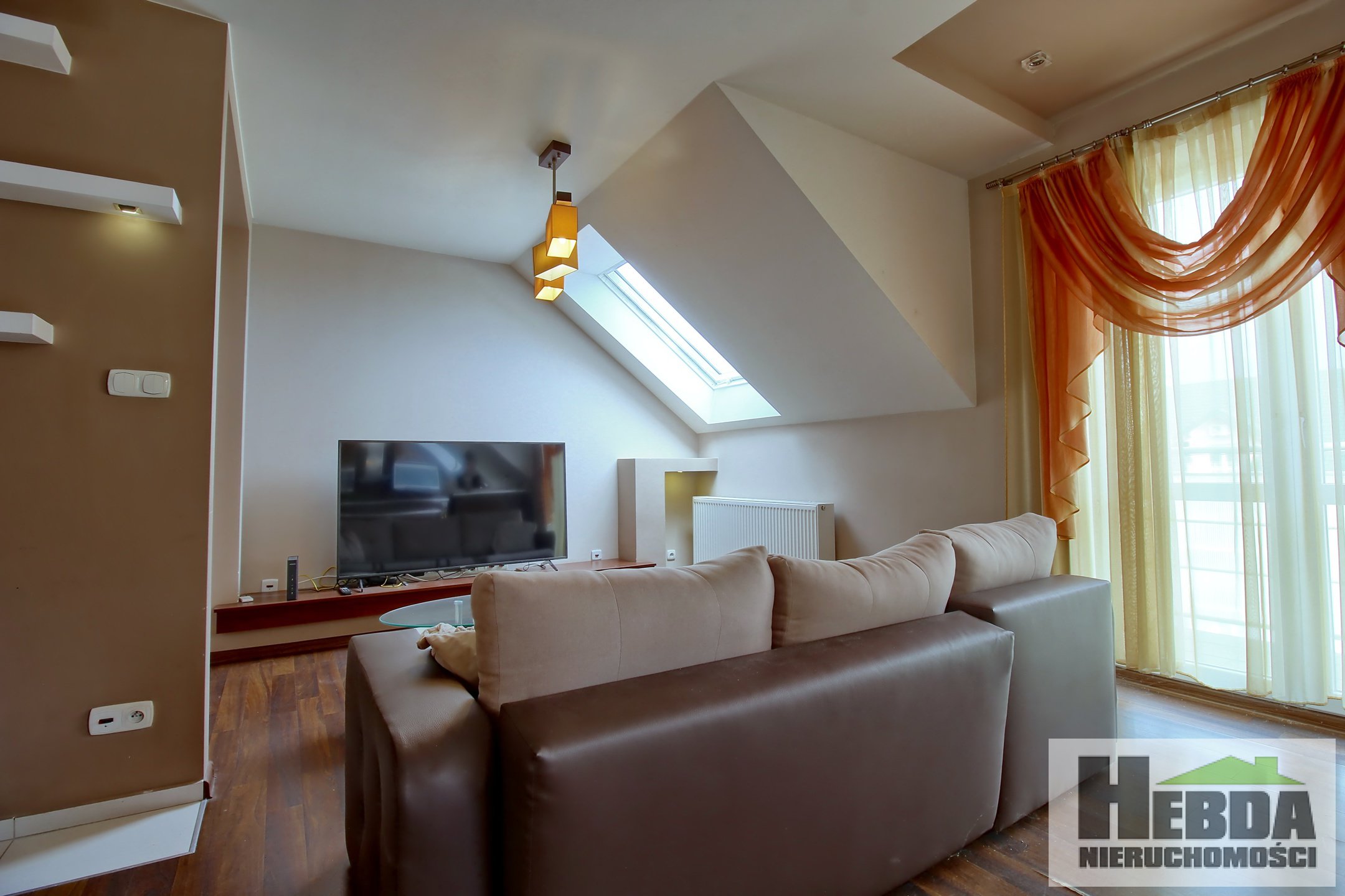 Zamknięte osiedle !!! Mieszkanie dla dużej rodziny !!! - zdjęcie 2