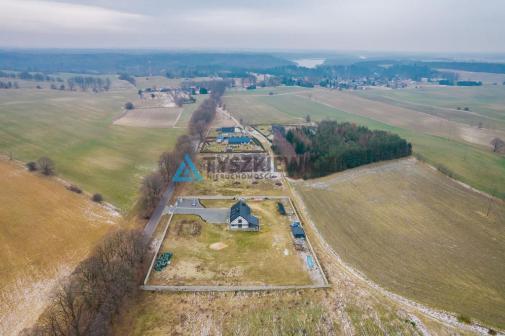 Nowoczesny dom na przedmieściach miasta - zdjęcie 26