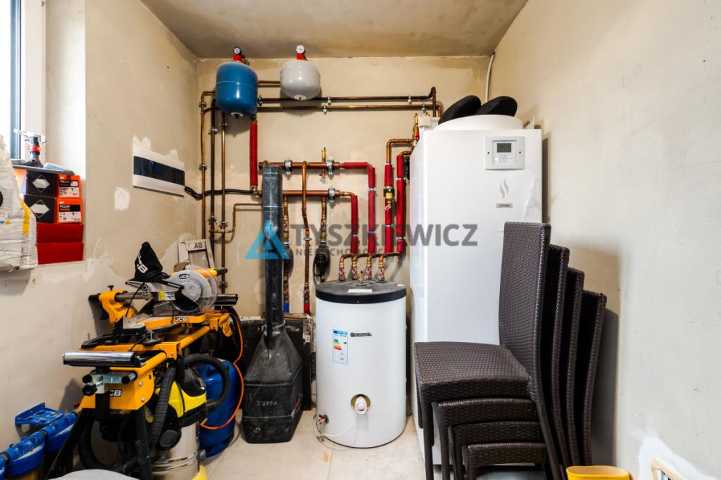 Nowoczesny dom na przedmieściach miasta - zdjęcie 16