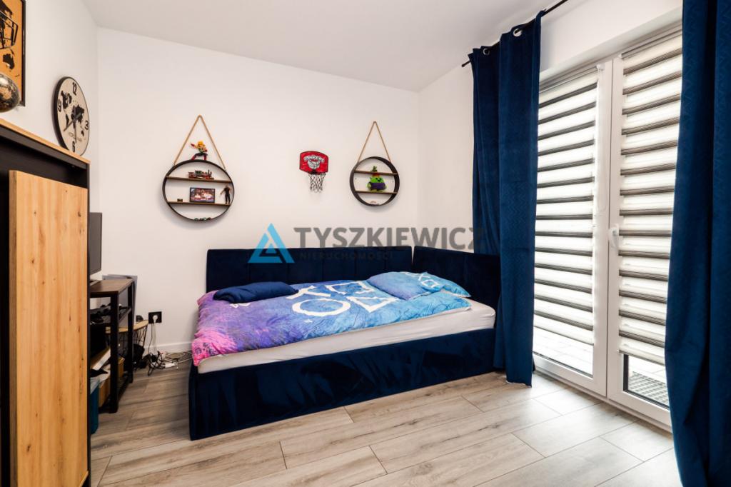 Nowoczesny dom na przedmieściach miasta - zdjęcie 9