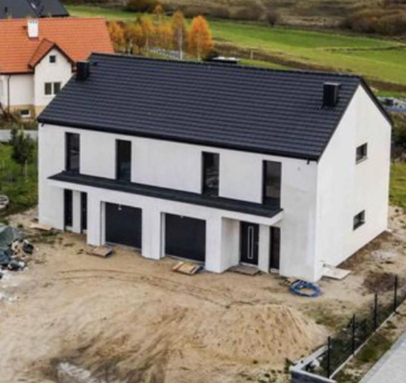 Duży, ładny w urokliwym położeniu. - zdjęcie 1