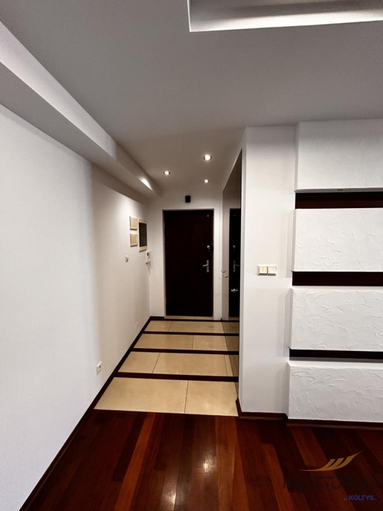 PRZESTRONNY APARTAMENT W ŚWIETNEJ LOKALIZACJI - zdjęcie 2