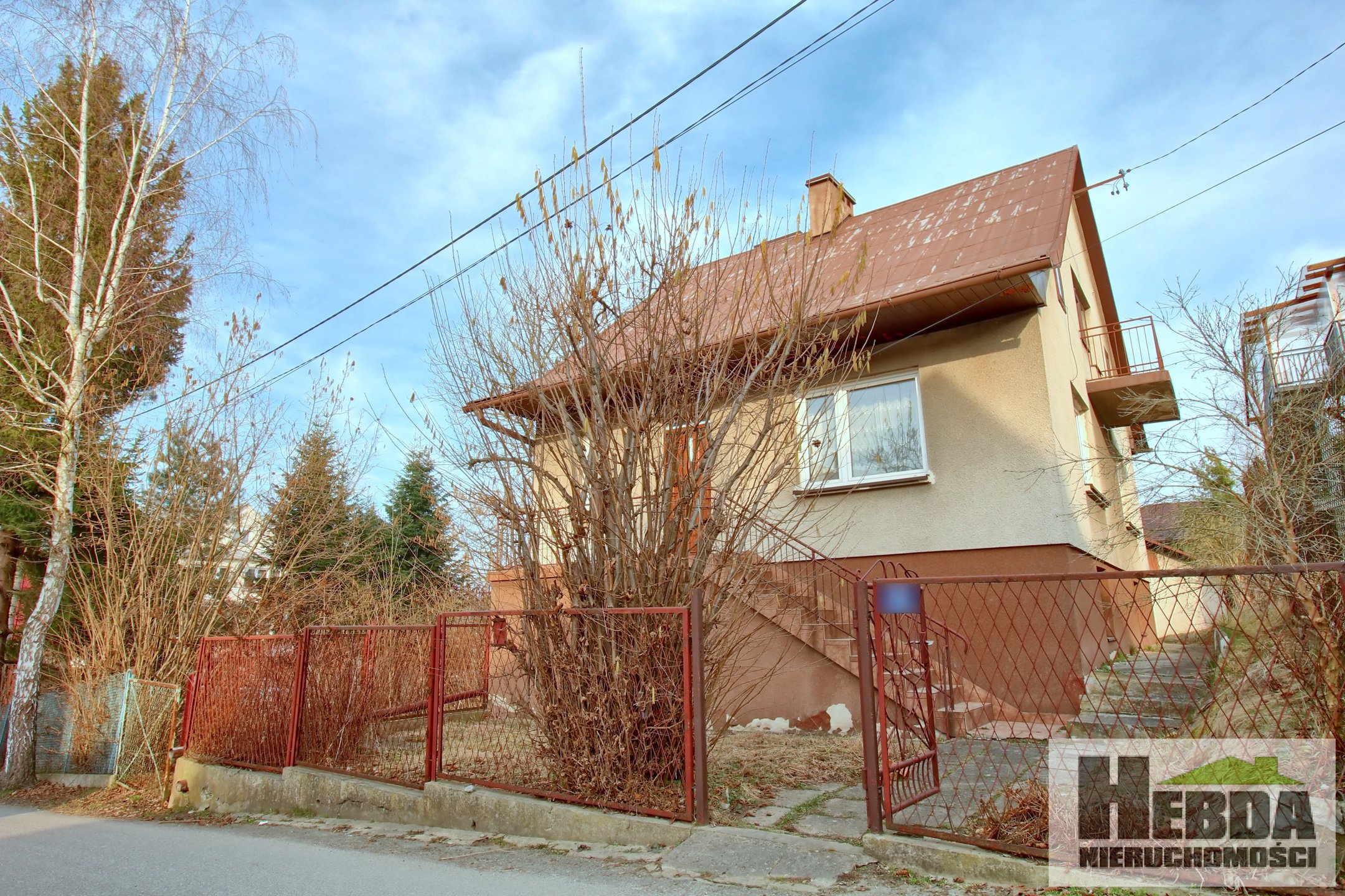 CIĘŻKOWICE !!! DOM DLA MAŁEJ RODZINY !!! CENTRUM !!! - zdjęcie 1