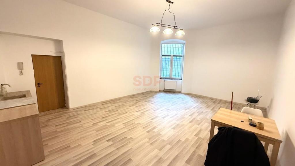 Lokal biurowy na sprzedaż, 92 m², Łódź, Śródmieście, Plac Wolności - zdjęcie 1