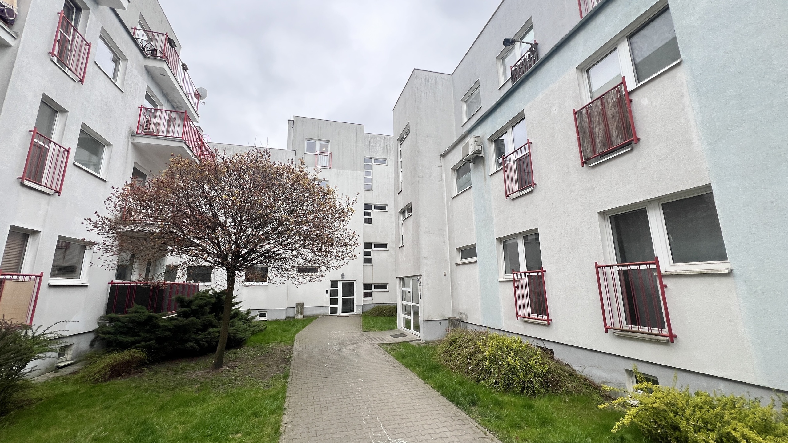 Mieszkanie 2 pokojowe z klimatycznym balkonem - zdjęcie 16