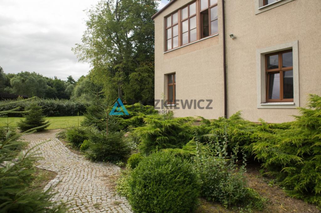 Obiekt historyczny nad rzeką Radunią w Bielkowie - zdjęcie 3