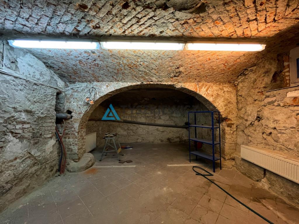 Obiekt historyczny nad rzeką Radunią w Bielkowie - zdjęcie 27