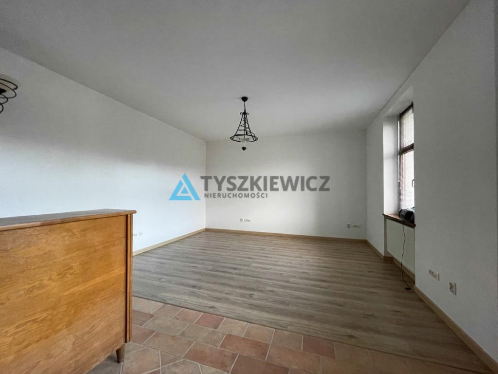 Obiekt historyczny nad rzeką Radunią w Bielkowie - zdjęcie 13