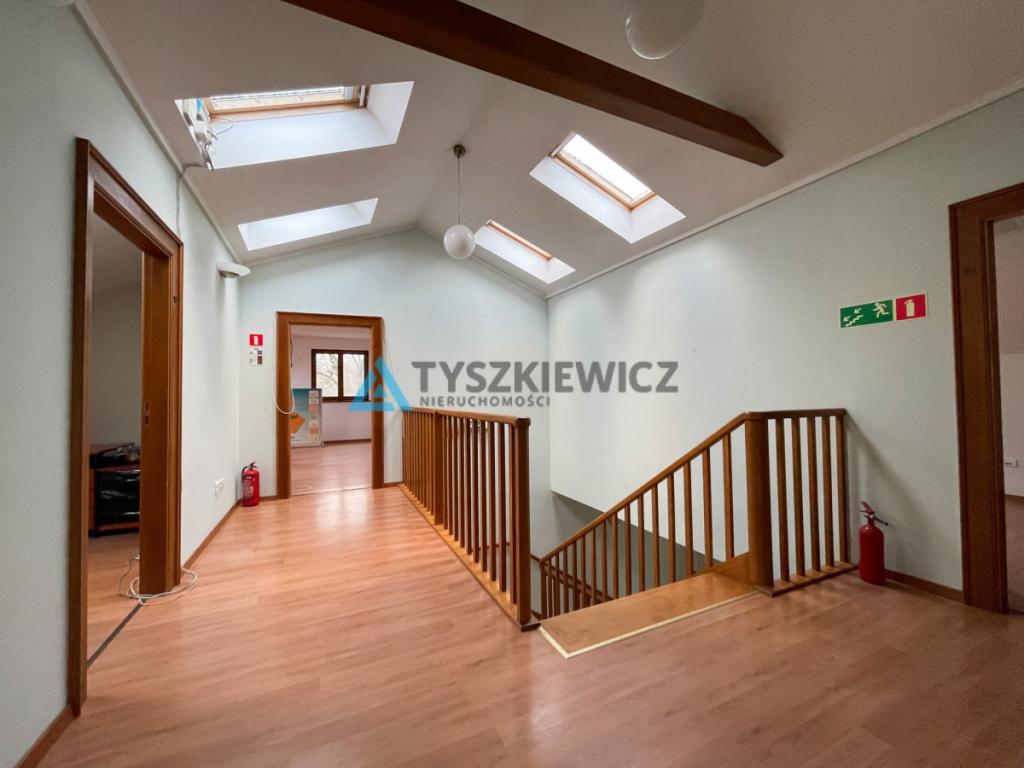 Obiekt historyczny nad rzeką Radunią w Bielkowie - zdjęcie 22