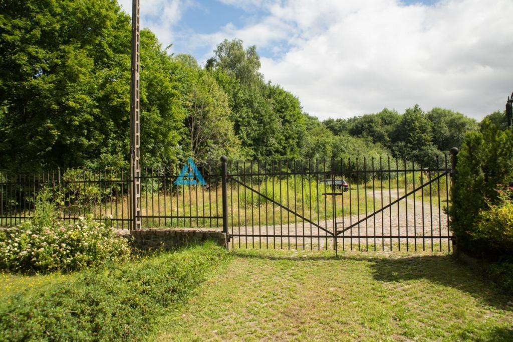 Obiekt historyczny nad rzeką Radunią w Bielkowie - zdjęcie 11