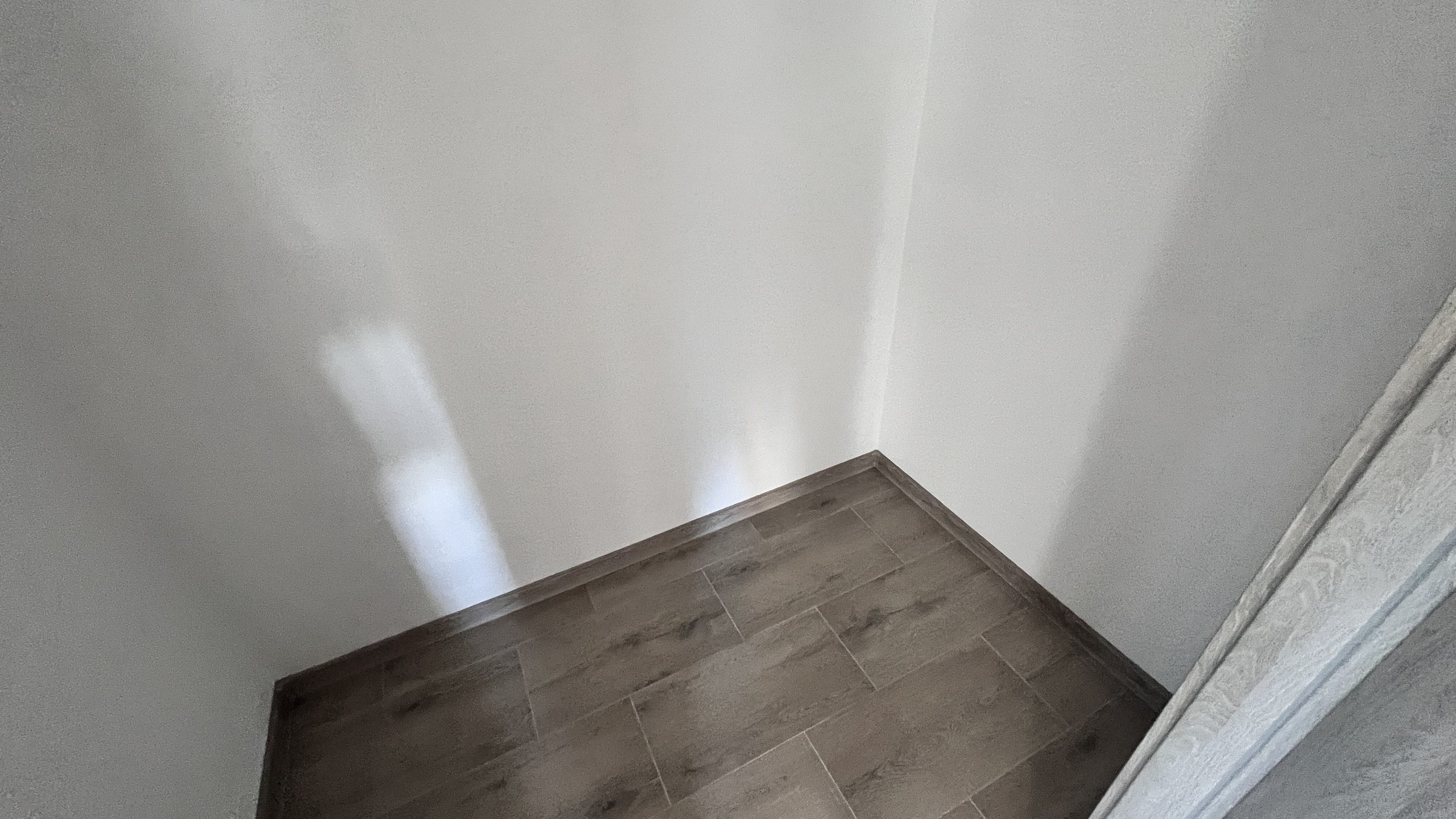 Skrajny segment szeregowca w otulinie lasów - zdjęcie 7