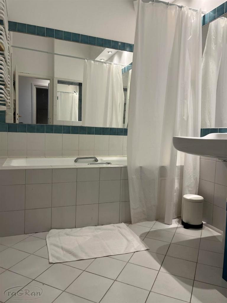 Umeblowane, dwustronne 3 -pokojowe w kamienicy - zdjęcie 8