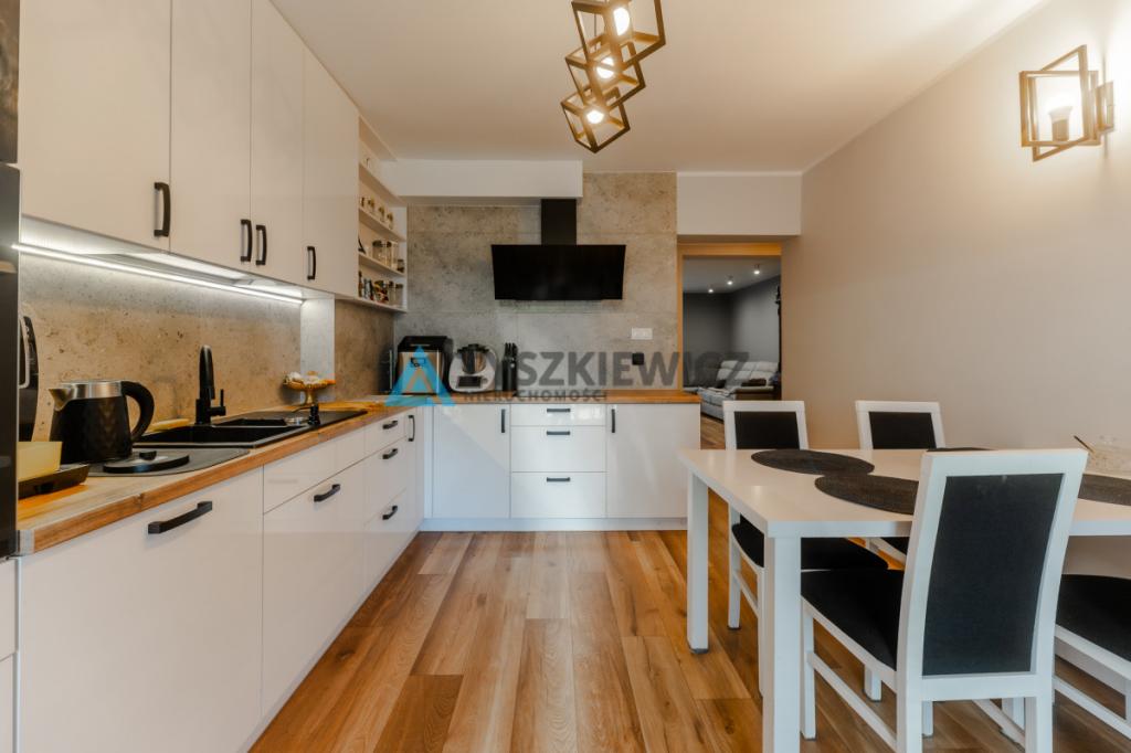Półbliżniak nad jeziorem Wysoka, gm Raciąż - zdjęcie 5
