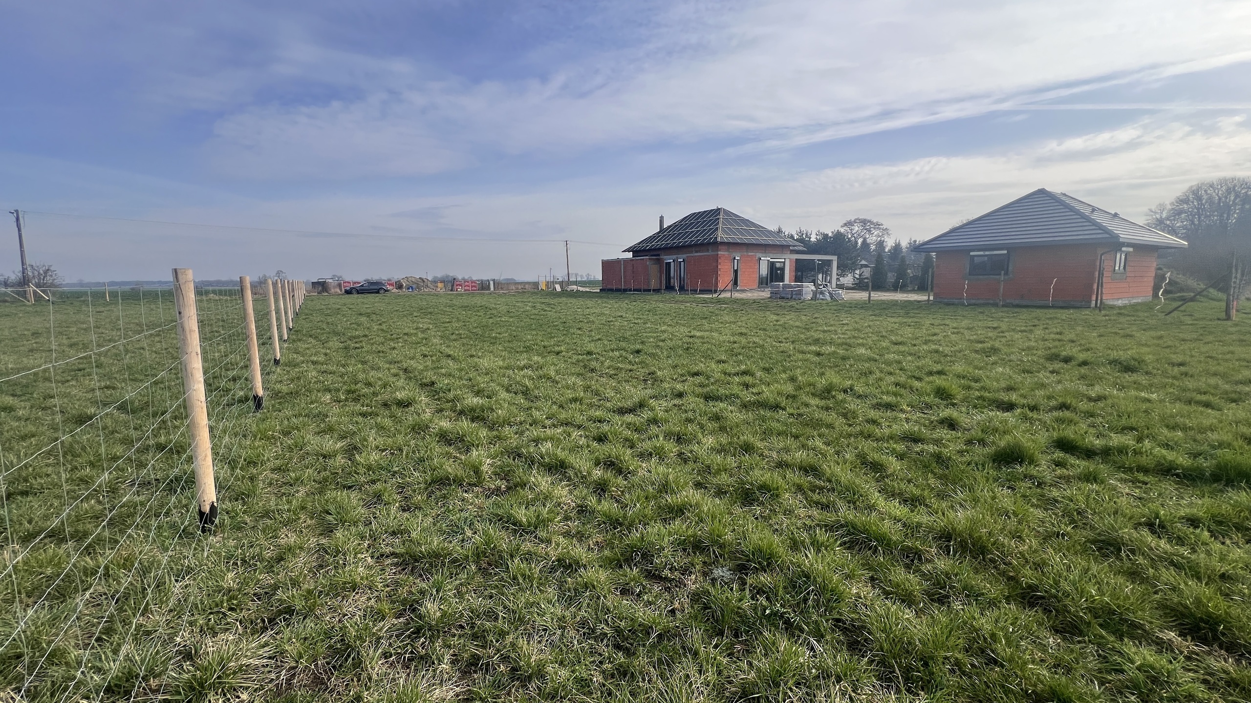 Działka budowlana w spokojnej okolicy - zdjęcie 8